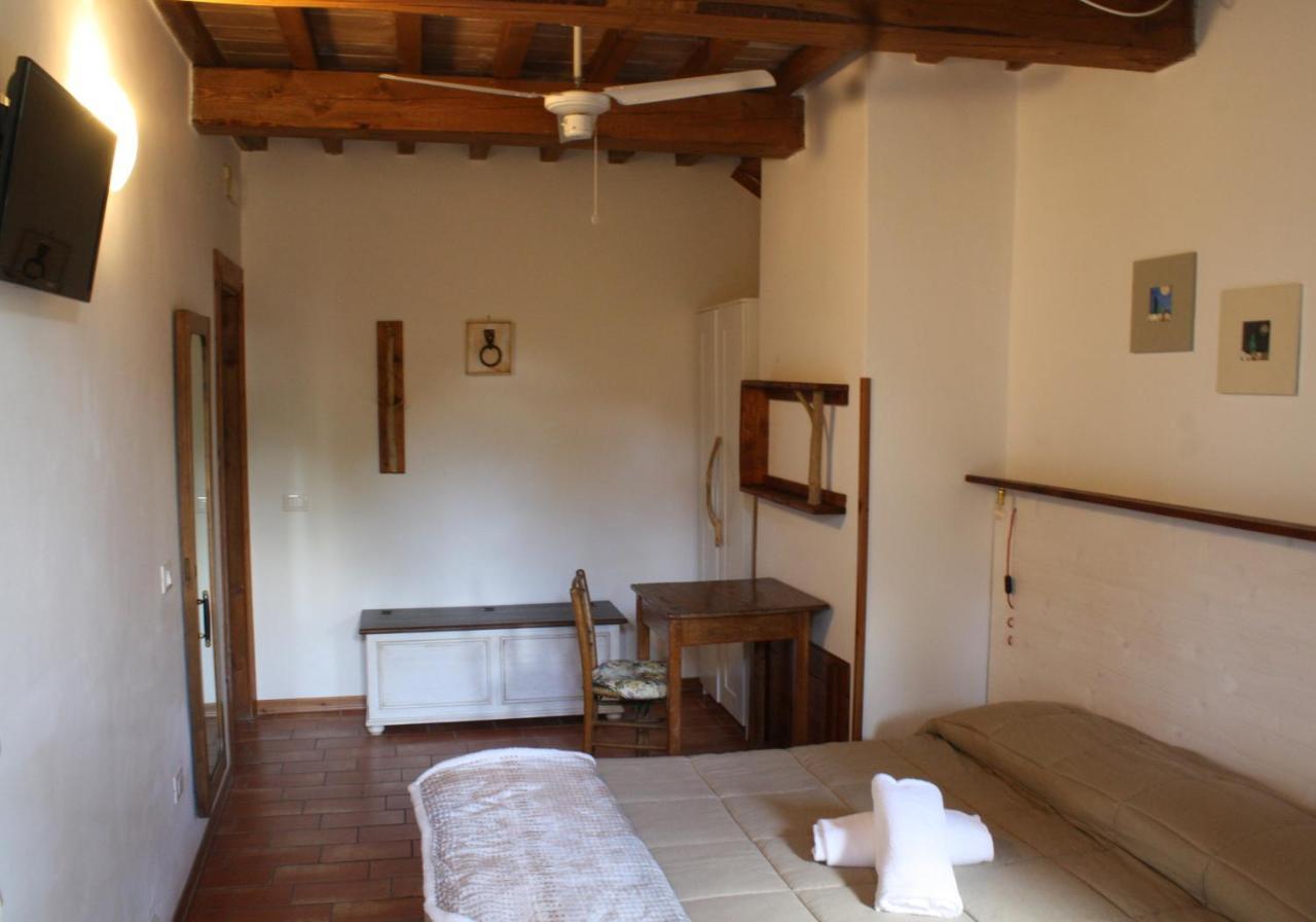 Country House Ca' Vernaccia Pension Urbino Buitenkant foto